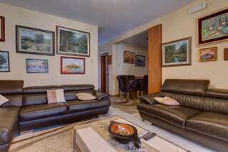 Апартаменты Apartments Varja Свети-Стефан Апартаменты с 3 спальнями-3